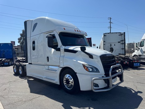 2023 FREIGHTLINER CASCADIA Sleeper