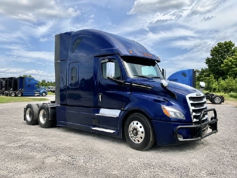 2023-freightliner-cascadia-pt126064st-sleeper #1534