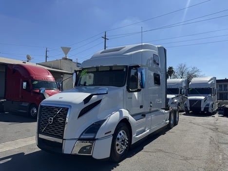 2024-volvo-vnl760-sleeper #1559