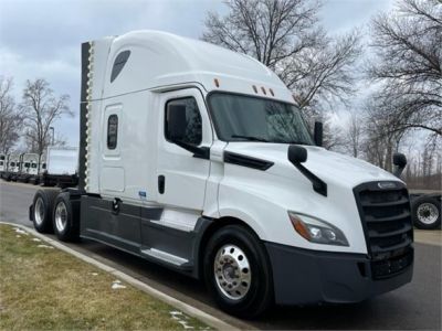 USED 2018 FREIGHTLINER CASCADIA 126 SLEEPER TRUCK #$vid