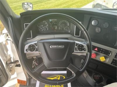 USED 2018 FREIGHTLINER CASCADIA 126 SLEEPER TRUCK #$vid