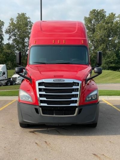 USED 2020 FREIGHTLINER CASCADIA 126 SLEEPER TRUCK #$vid