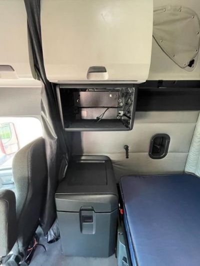 USED 2020 FREIGHTLINER CASCADIA 126 SLEEPER TRUCK #$vid