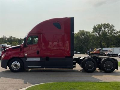 USED 2020 FREIGHTLINER CASCADIA 126 SLEEPER TRUCK #$vid