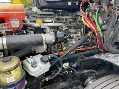 USED 2018 FREIGHTLINER CASCADIA 126 SLEEPER TRUCK #$vid