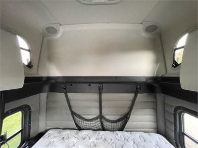 USED 2018 FREIGHTLINER CASCADIA 126 SLEEPER TRUCK #$vid