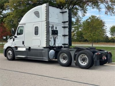 USED 2018 FREIGHTLINER CASCADIA 126 SLEEPER TRUCK #$vid