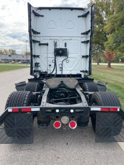 USED 2018 FREIGHTLINER CASCADIA 126 SLEEPER TRUCK #$vid