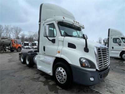 USED 2016 FREIGHTLINER CASCADIA 113 DAYCAB TRUCK #$vid