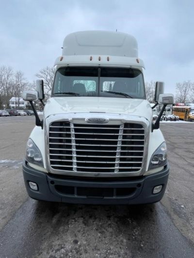 USED 2016 FREIGHTLINER CASCADIA 113 DAYCAB TRUCK #$vid