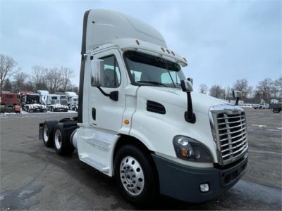 USED 2016 FREIGHTLINER CASCADIA 113 DAYCAB TRUCK #$vid
