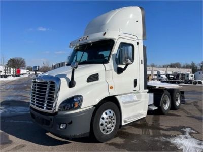 USED 2016 FREIGHTLINER CASCADIA 113 DAYCAB TRUCK #$vid