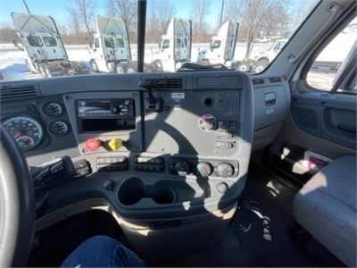 USED 2016 FREIGHTLINER CASCADIA 113 DAYCAB TRUCK #$vid
