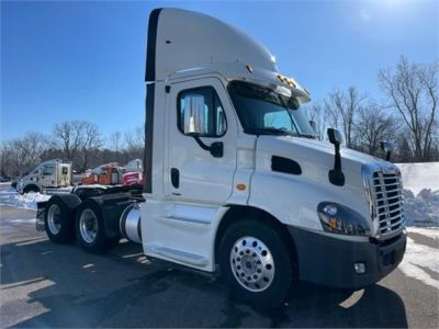 USED 2016 FREIGHTLINER CASCADIA 113 DAYCAB TRUCK #$vid