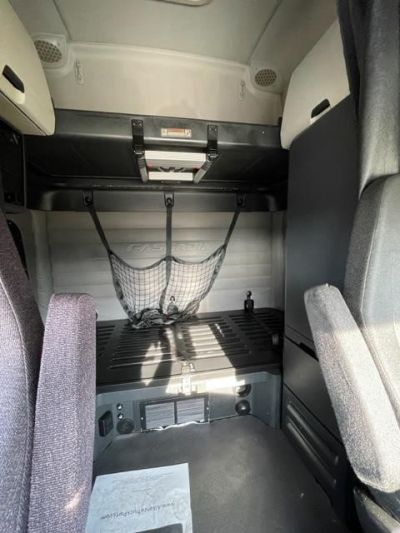 USED 2019 FREIGHTLINER CASCADIA 126 SLEEPER TRUCK #$vid