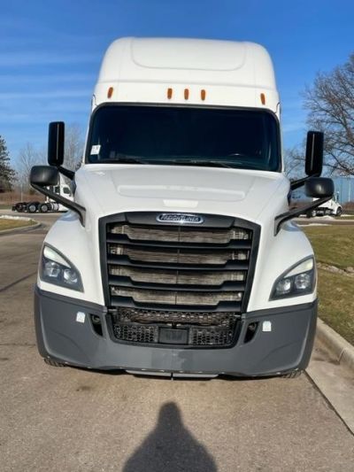 USED 2019 FREIGHTLINER CASCADIA 126 SLEEPER TRUCK #$vid