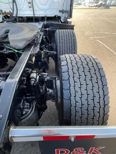 USED 2019 FREIGHTLINER CASCADIA 126 SLEEPER TRUCK #$vid