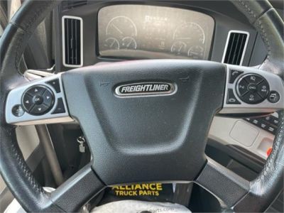 USED 2018 FREIGHTLINER CASCADIA 126 SLEEPER TRUCK #$vid