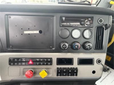 USED 2018 FREIGHTLINER CASCADIA 126 DAYCAB TRUCK #$vid
