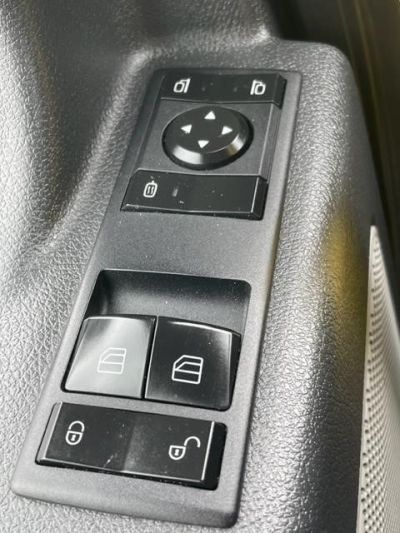USED 2018 FREIGHTLINER CASCADIA 126 DAYCAB TRUCK #$vid