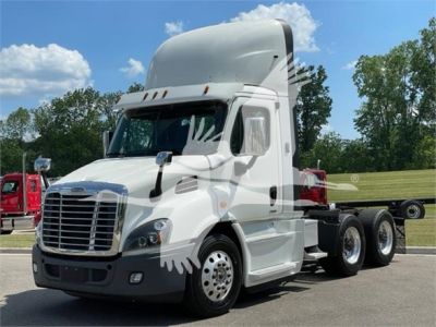 USED 2016 FREIGHTLINER CASCADIA 113 DAYCAB TRUCK #$vid
