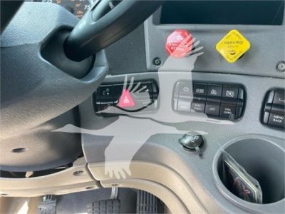 USED 2016 FREIGHTLINER CASCADIA 113 DAYCAB TRUCK #$vid