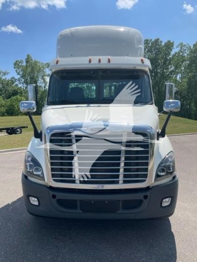 USED 2016 FREIGHTLINER CASCADIA 113 DAYCAB TRUCK #$vid