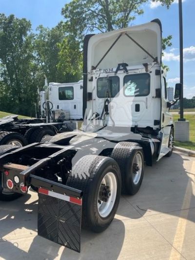 USED 2016 FREIGHTLINER CASCADIA 113 DAYCAB TRUCK #$vid