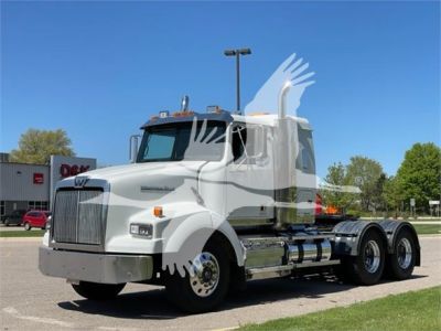 USED 2012 WESTERN STAR 4900 SLEEPER TRUCK #$vid