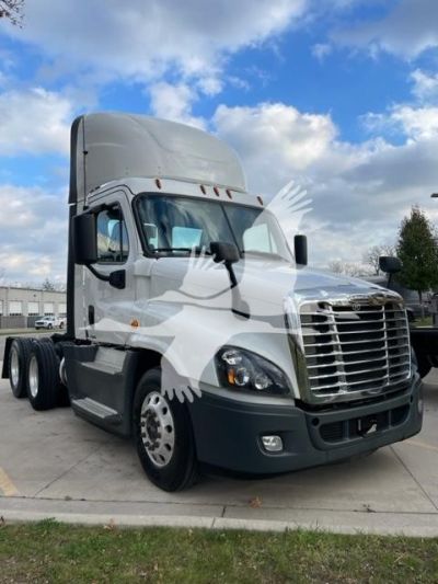 USED 2019 FREIGHTLINER CASCADIA 125 DAYCAB TRUCK #$vid