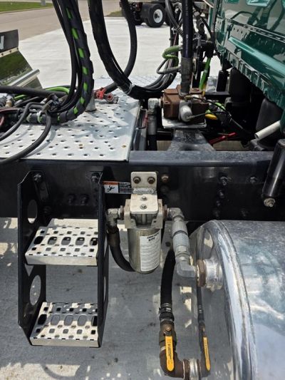 USED 2022 WESTERN STAR 49X SLEEPER TRUCK #$vid