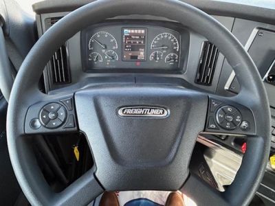NEW 2025 FREIGHTLINER CASCADIA 126 DAYCAB TRUCK #$vid