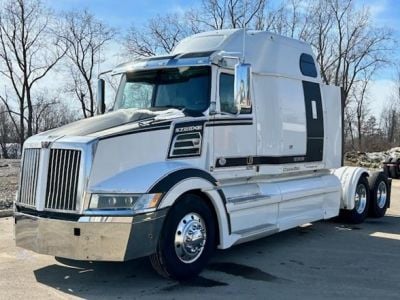USED 2019 WESTERN STAR 5700XE SLEEPER TRUCK #$vid
