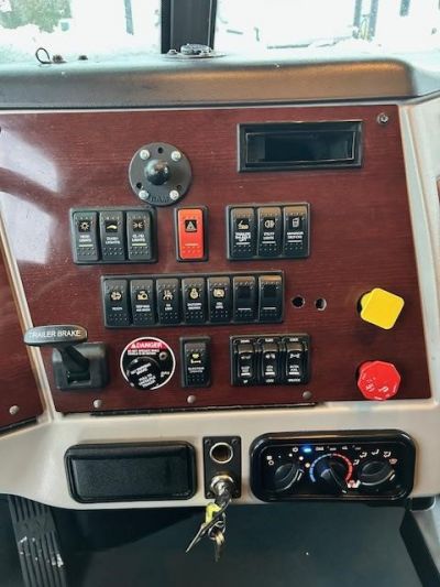 USED 2019 WESTERN STAR 5700XE SLEEPER TRUCK #$vid