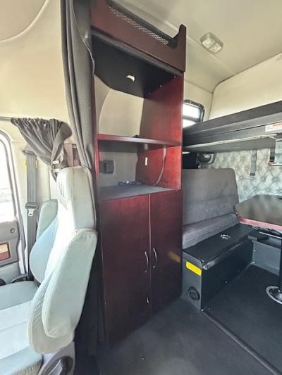 USED 2019 WESTERN STAR 5700XE SLEEPER TRUCK #$vid