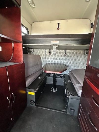 USED 2019 WESTERN STAR 5700XE SLEEPER TRUCK #$vid