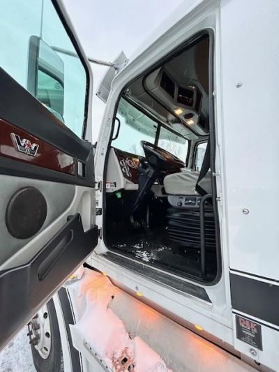 USED 2019 WESTERN STAR 5700XE SLEEPER TRUCK #$vid