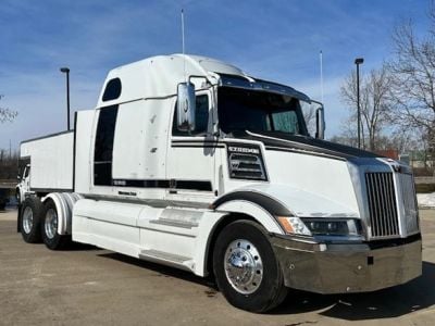 USED 2019 WESTERN STAR 5700XE SLEEPER TRUCK #$vid
