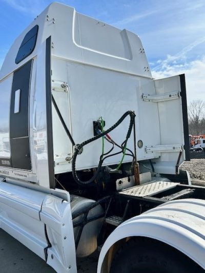 USED 2019 WESTERN STAR 5700XE SLEEPER TRUCK #$vid