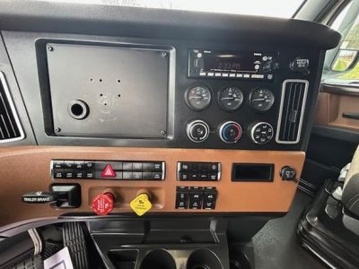 USED 2022 FREIGHTLINER CASCADIA 126 SLEEPER TRUCK #$vid
