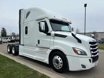 USED 2022 FREIGHTLINER CASCADIA 126 SLEEPER TRUCK #$vid