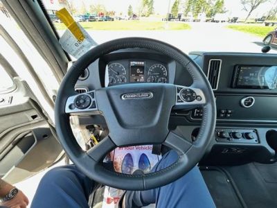 NEW 2025 FREIGHTLINER BUSINESS CLASS M2 112 CAB CHASSIS TRUCK #$vid