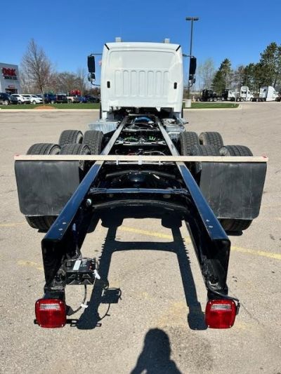 NEW 2025 FREIGHTLINER BUSINESS CLASS M2 112 CAB CHASSIS TRUCK #$vid