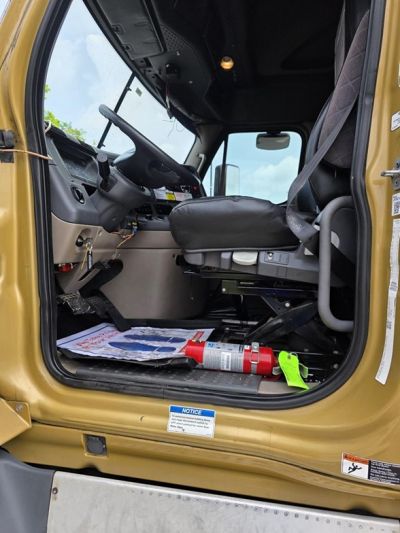 USED 2014 FREIGHTLINER CASCADIA 125 EVOLUTION SLEEPER TRUCK #$vid