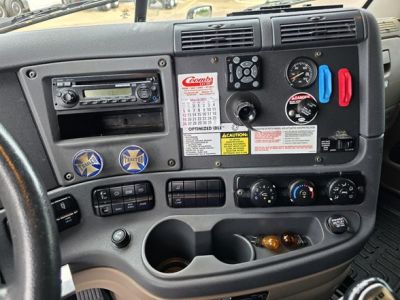 USED 2014 FREIGHTLINER CASCADIA 125 EVOLUTION SLEEPER TRUCK #$vid