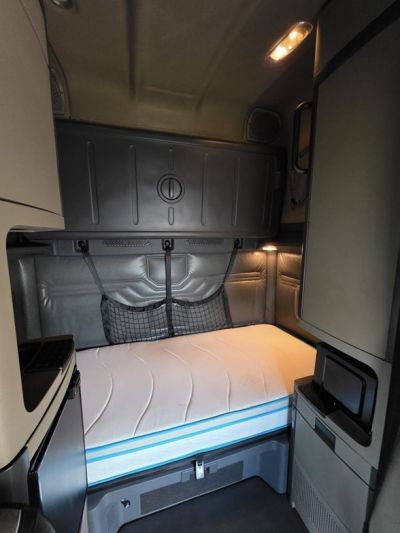 USED 2014 FREIGHTLINER CASCADIA 125 EVOLUTION SLEEPER TRUCK #$vid