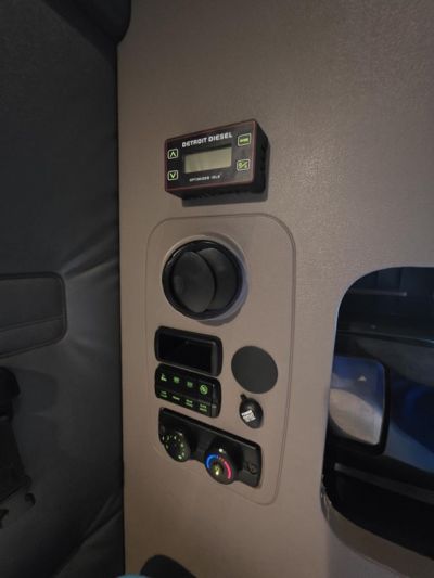 USED 2014 FREIGHTLINER CASCADIA 125 EVOLUTION SLEEPER TRUCK #$vid