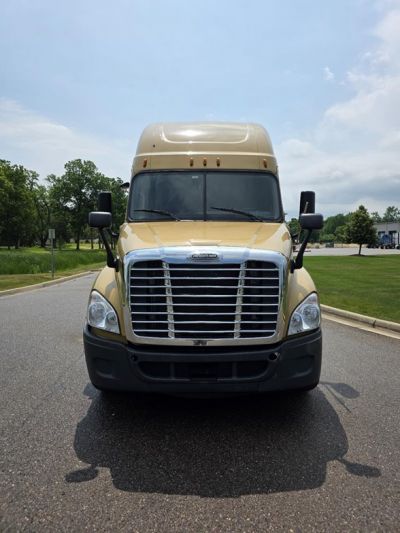 USED 2014 FREIGHTLINER CASCADIA 125 EVOLUTION SLEEPER TRUCK #$vid