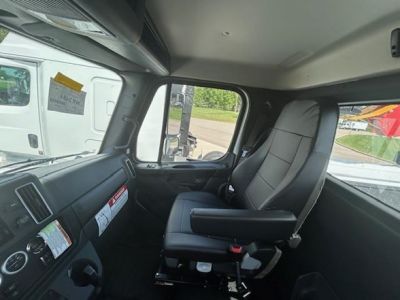 NEW 2026 FREIGHTLINER BUSINESS CLASS M2 106 PL SERVICE - UTILITY TRUCK #$vid
