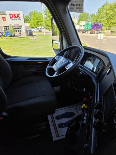 NEW 2026 FREIGHTLINER CASCADIA 126 SLEEPER TRUCK #$vid